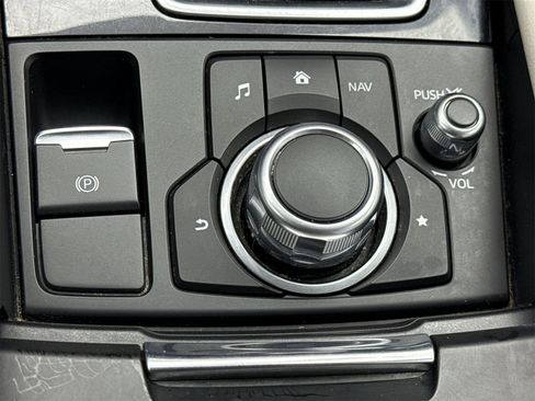 Used 2018 MAZDA MAZDA3 Grand Touring image 32