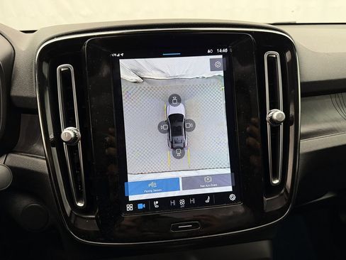 Used 2023 Volvo C40 P8 Recharge Ultimate image 19