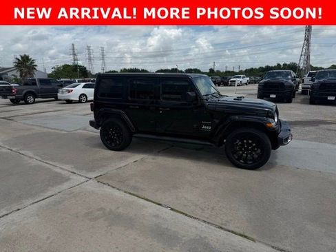 Used 2023 Jeep Wrangler Sahara w/ Cold Weather Group AWD/4WD image 2