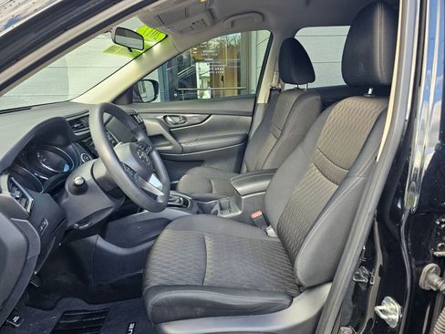 Used 2017 Nissan Rogue SV image 20