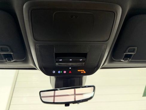 Used 2025 Chevrolet Equinox ACTIV w/ Safety and Technology Package AWD/4WD image 17