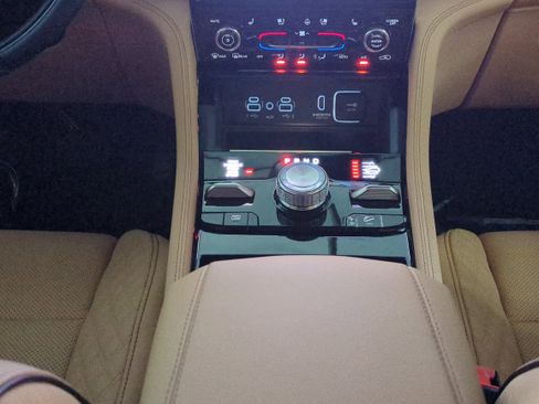 New 2025 Jeep Grand Cherokee Summit image 20