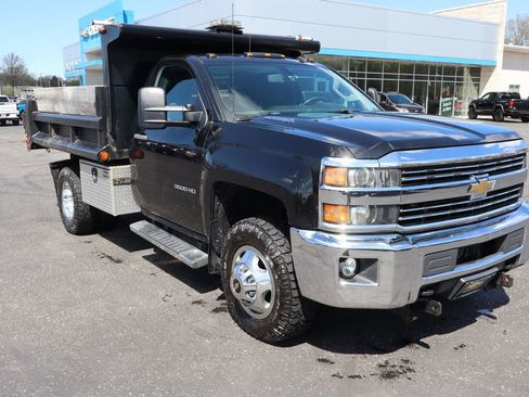 Used 2015 Chevrolet Silverado 3500 LT w/ LT Convenience Package image 2