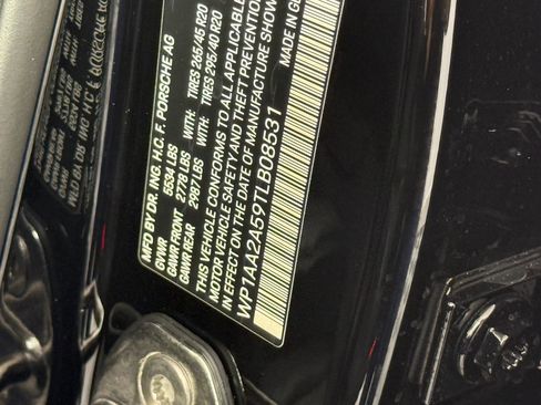 Certified 2026 Porsche Macan AWD/4WD image 24