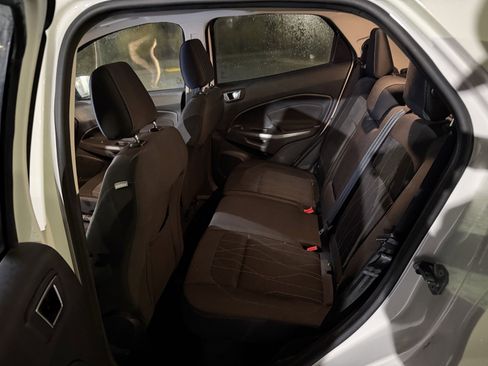 Used 2018 Ford EcoSport SE w/ SE Convenience Package image 12