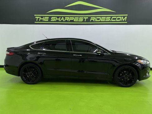 Used 2016 Ford Fusion Titanium AWD/4WD image 10