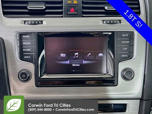 Used 2015 Volkswagen Golf S FWD image 20