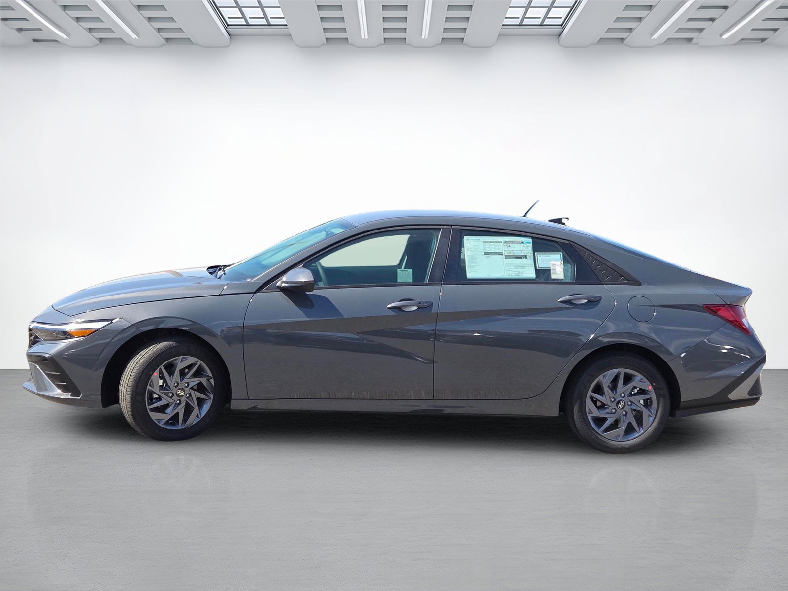 New 2026 Hyundai Elantra Hybrid FWD image 7
