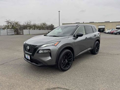 Used 2021 Nissan Rogue S image 5