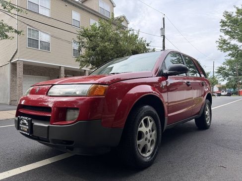 Used 2003 Saturn Vue AWD V6 image 2