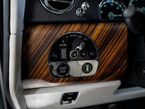 Used 2019 Rolls-Royce Cullinan image 39