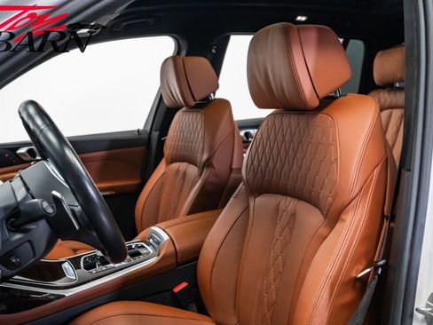 Used 2024 BMW X7 M60i w/ Executive Package image 26