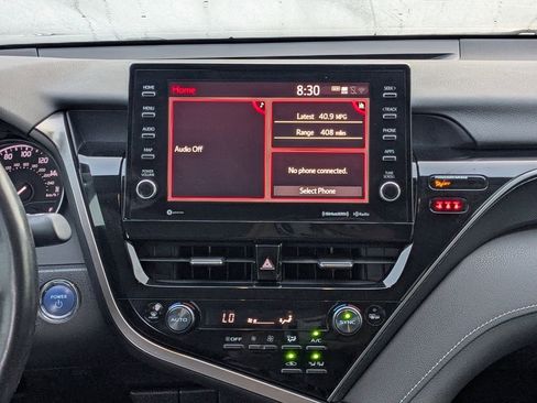 Used 2022 Toyota Camry SE w/ Audio Upgrade Package image 16