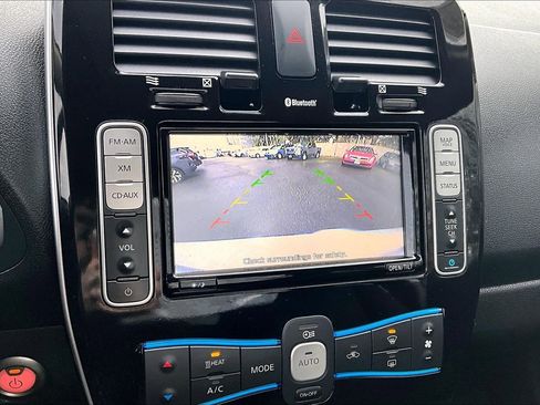 Used 2014 Nissan Leaf SV w/ LED & Quick Charge Package image 13