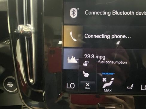 Used 2021 Volvo XC40 T5 R-Design w/ Climate Package image 25