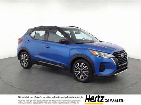 Used 2024 Nissan Kicks SV image 1