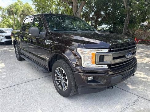 Used 2018 Ford F150 XLT w/ Equipment Group 302A Luxury AWD/4WD image 4