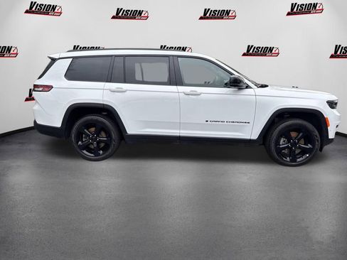 Used 2025 Jeep Grand Cherokee L Limited w/ Luxury Tech Group II AWD/4WD image 4