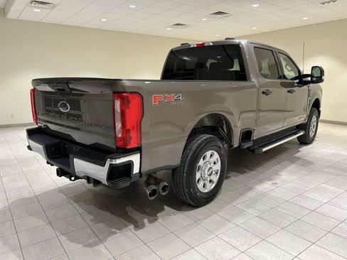 Certified 2023 Ford F250 XLT w/ FX4 Off-Road Package AWD/4WD image 5