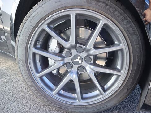 Used 2019 Tesla Model 3 Standard Range RWD image 17