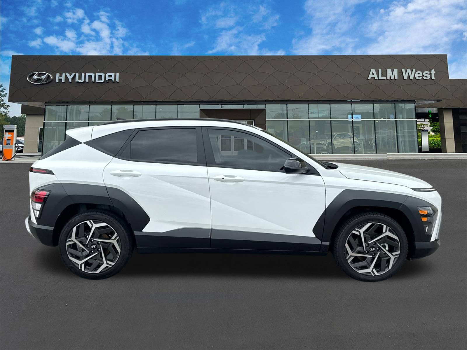 Used 2026 Hyundai Kona SEL Premium FWD image 4