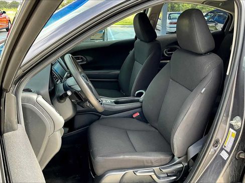 Used 2017 Honda HR-V EX image 7