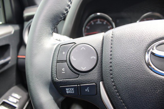Used 2017 Toyota RAV4 SE FWD image 27