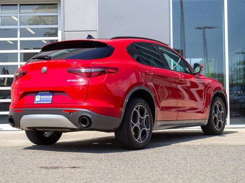 Used 2023 Alfa Romeo Stelvio Ti AWD/4WD image 10
