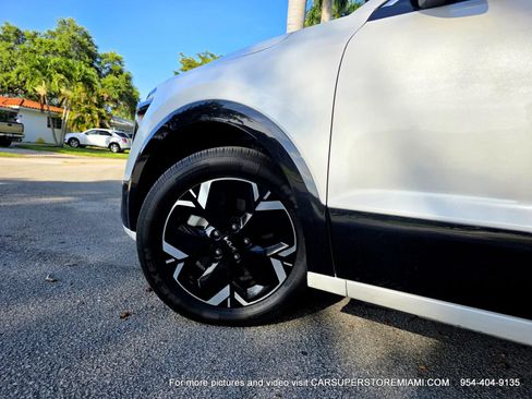 Used 2024 Kia Niro Wind FWD image 47