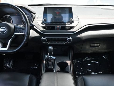 Used 2022 Nissan Altima 2.5 SR FWD image 11