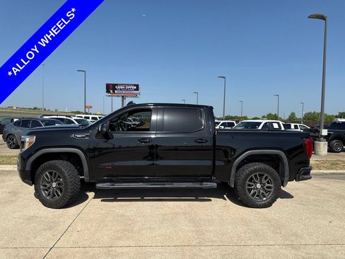 Used 2021 GMC Sierra 1500 AT4 w/ AT4 Value Package AWD/4WD image 3