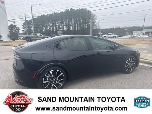 Used 2024 Toyota Prius Prime XSE image 3