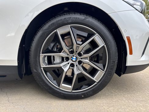 New 2026 BMW i5 eDrive40 w/ Premium Package image 29