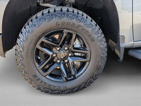 Used 2024 Chevrolet Silverado 1500 LT Trail Boss w/ Protection Package image 21
