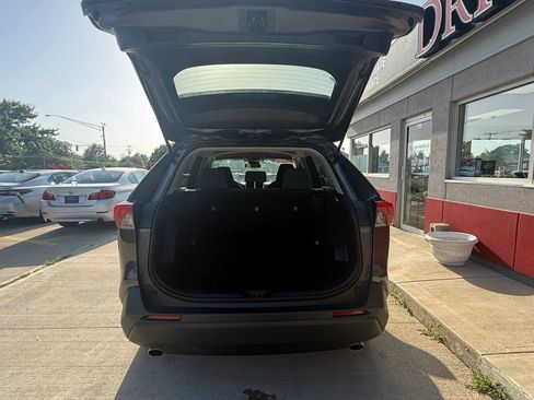 Used 2023 Toyota RAV4 XLE AWD/4WD image 19