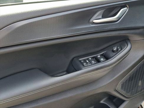 Certified 2023 Jeep Grand Cherokee Altitude AWD/4WD image 12