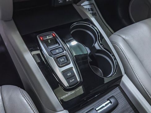 Used 2021 Honda Pilot Touring image 37