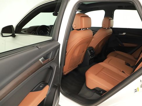 Certified 2022 Audi Q5 2.0T Premium Plus w/ Premium Plus Package image 27