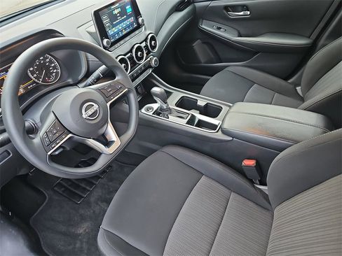 Used 2024 Nissan Sentra SV image 15