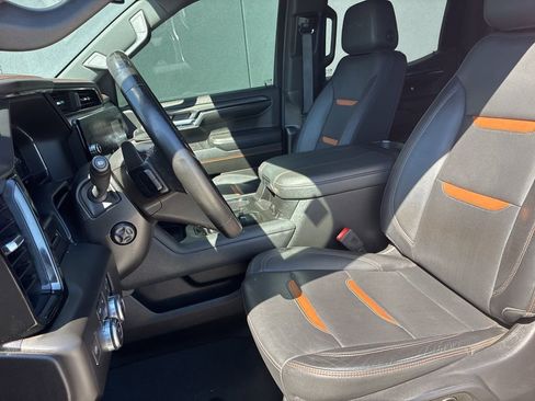 Used 2024 GMC Sierra 1500 AT4 w/ AT4 Premium Package AWD/4WD image 14