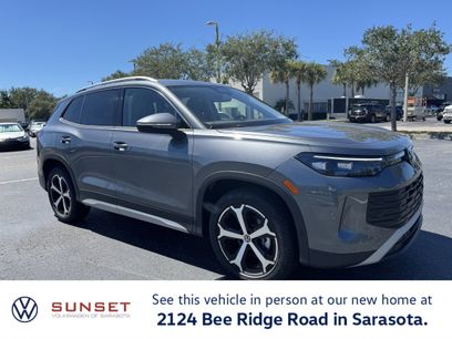 New 2025 Volkswagen Tiguan SE