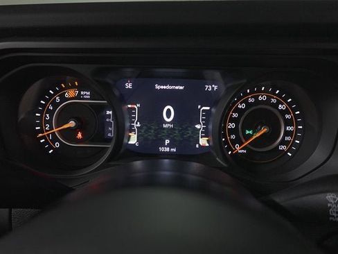 Used 2025 Jeep Wrangler Unlimited Rubicon image 14