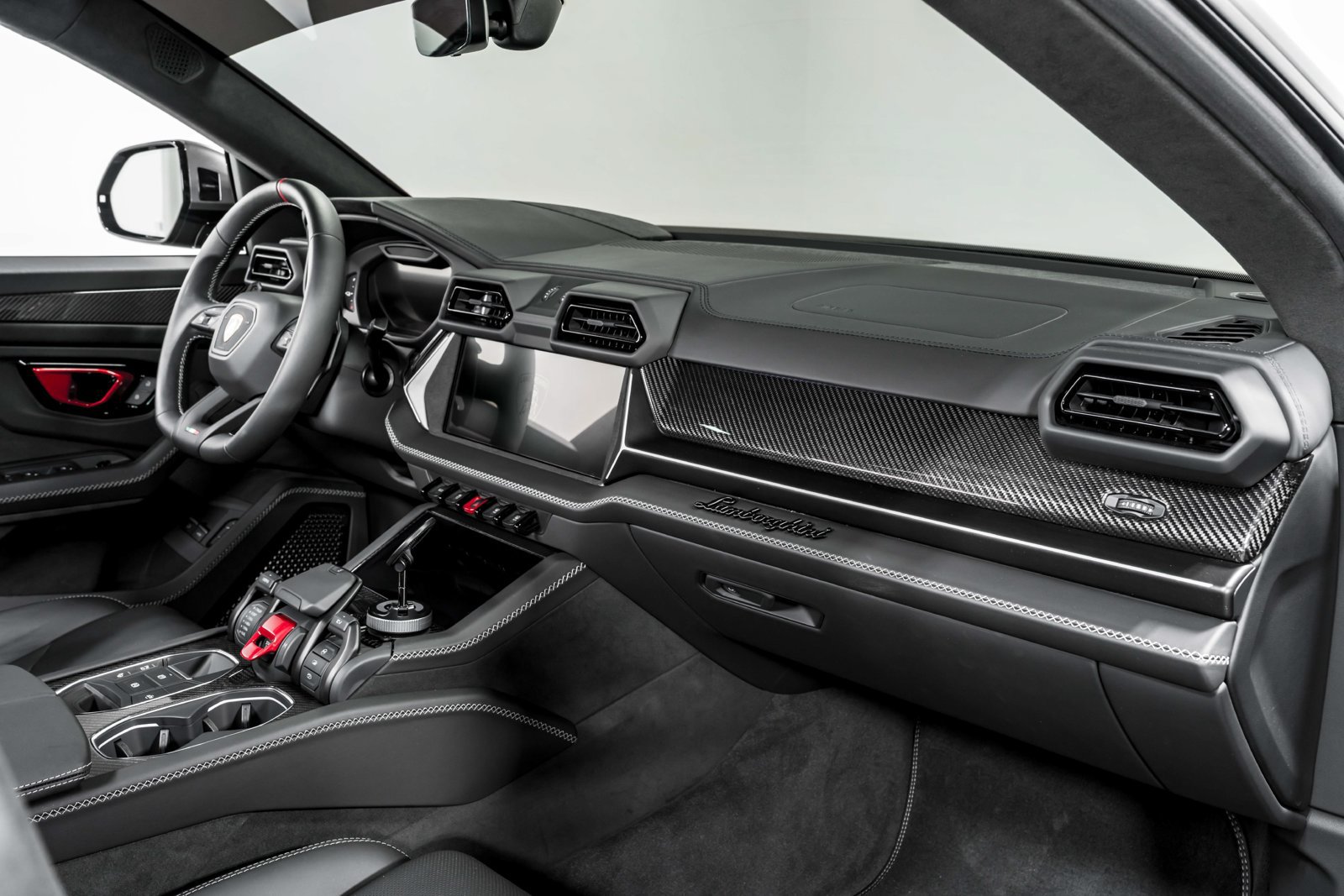 Used 2026 Lamborghini Urus SE AWD/4WD image 38