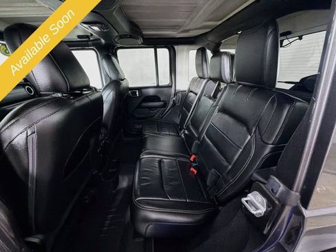 Used 2018 Jeep Wrangler Unlimited Sahara AWD/4WD image 23