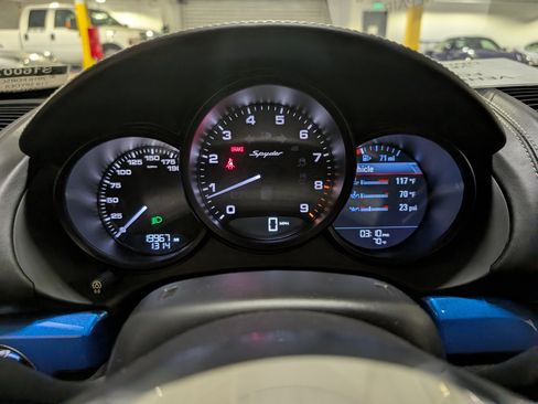 Used 2016 Porsche Boxster Spyder image 30