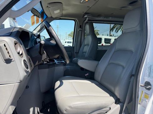 Used 2009 Ford E-350 and Econoline 350 Extended Wagon Super Duty RWD image 18