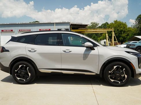 Used 2026 Kia Sportage SX FWD image 3