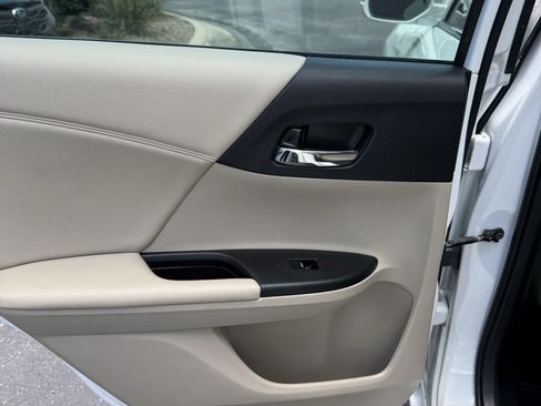 Used 2016 Honda Accord EX-L image 12