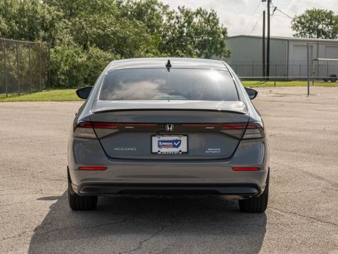 Used 2025 Honda Accord Sport image 7