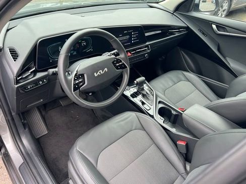 Certified 2024 Kia Niro EX FWD image 15